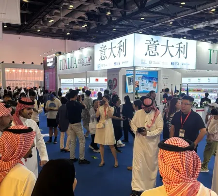 مكتبة الملك عبدالعزيز العامة تعرض مشروعاتها وأحدث إصداراتها في بكين